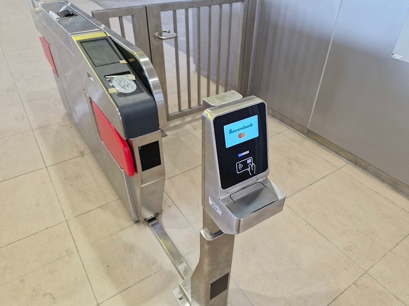 호치민 메트로 개찰구