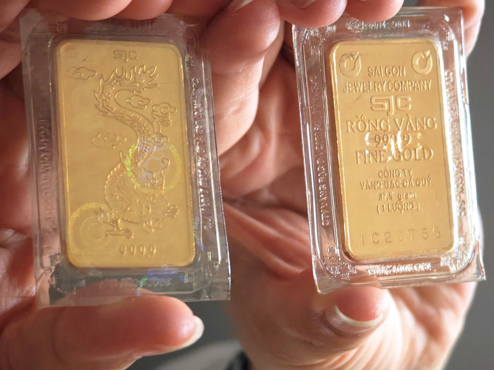 Giá vàng miếng SJC giảm