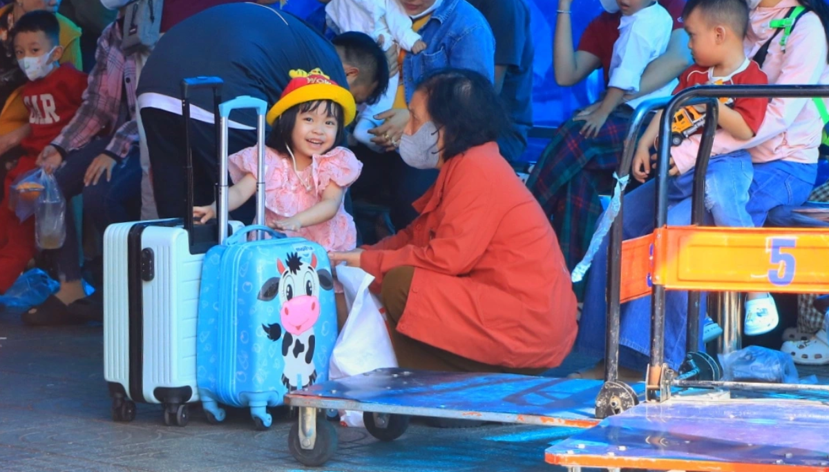 Bến xe Miền Tây khuyến khích các đơn vị vận tải không điều chỉnh tăng giá vé tro