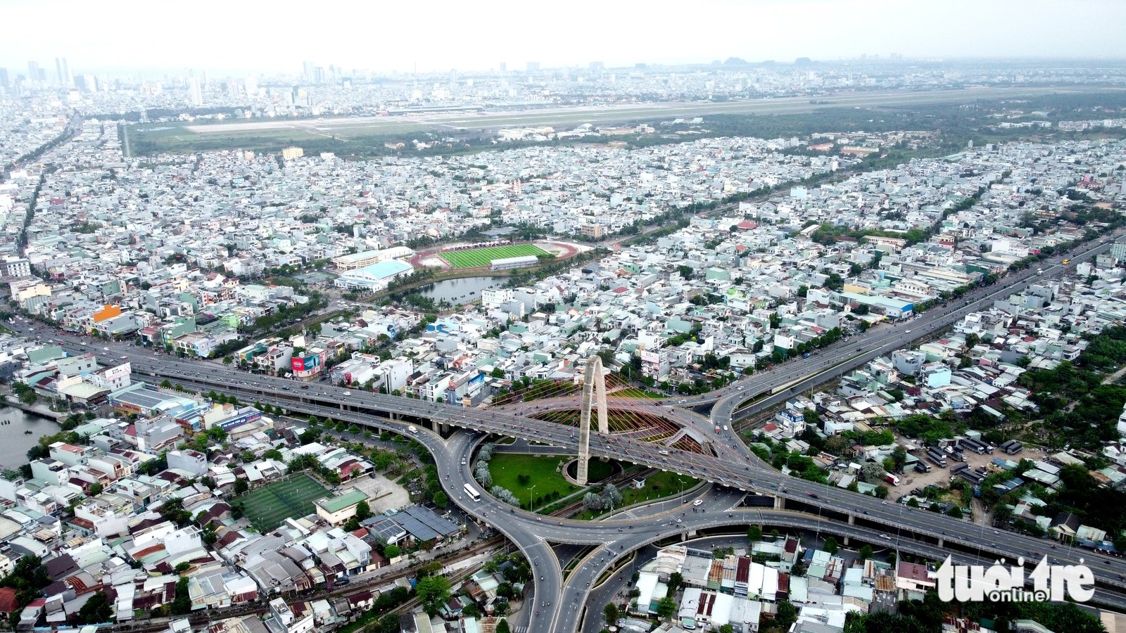 Cầu vượt Ngã ba Huế (Đà Nẵng) - Ảnh: ĐOÀN CƯỜNG