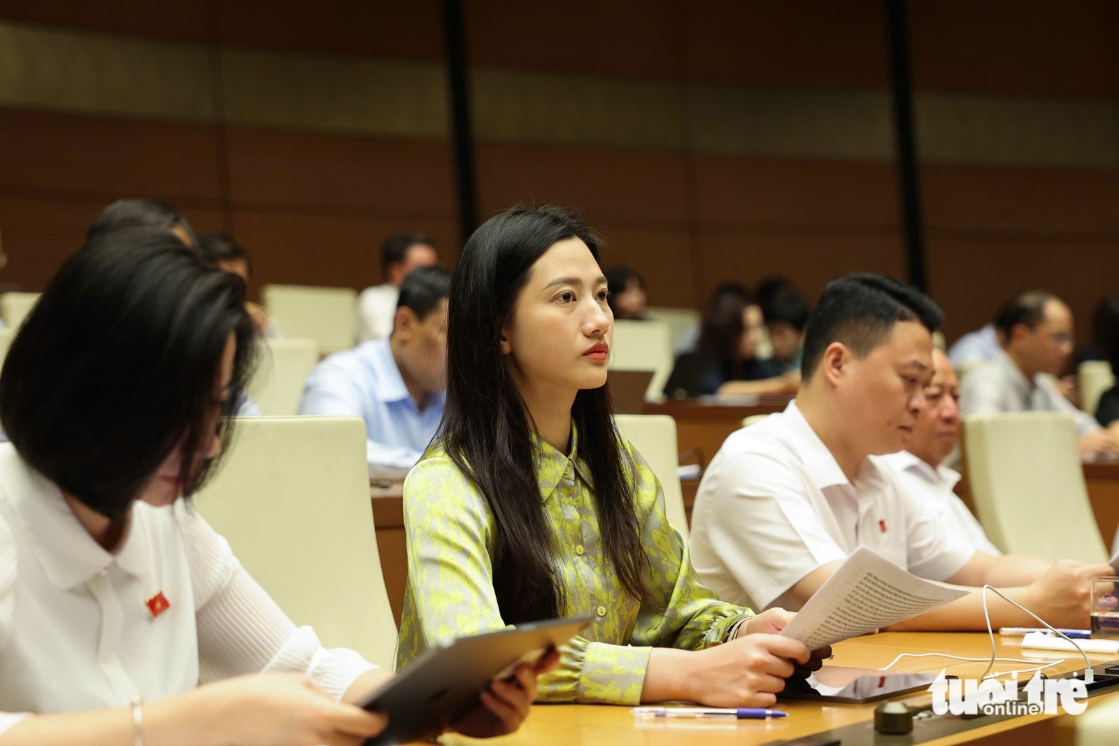 Các đại biểu Quốc hội họp phiên họp chiều 9-4 - Ảnh: NGUYỄN KHÁNH