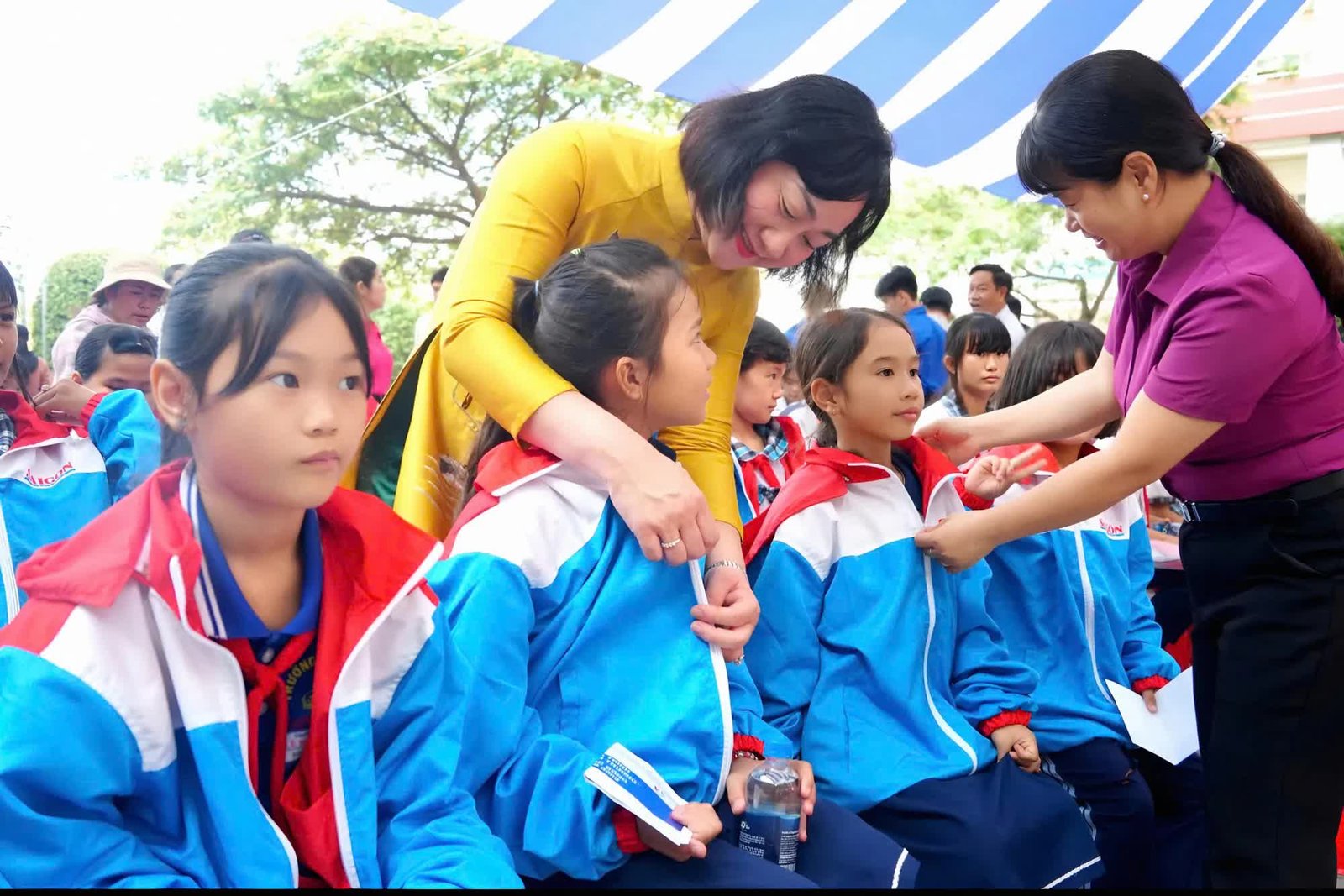 Phó tổng biên tập Báo SGGP Trưởng BTC chương trình "Áo ấm đến 