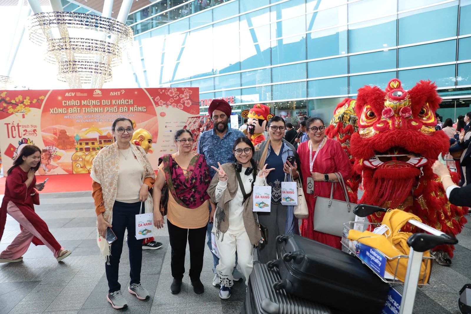 Đà Nẵng mỗi năm đón hàng chục triệu lượt khách - Ảnh: B.D.