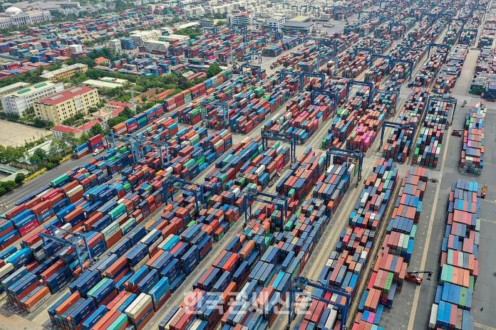 출입 물동량의 핵심은 남부 호치민권, 북부 하이퐁권, 중부 심해항 개발축으로 나뉜다. 사진은 남부 깟라이항 | 한국관세신문