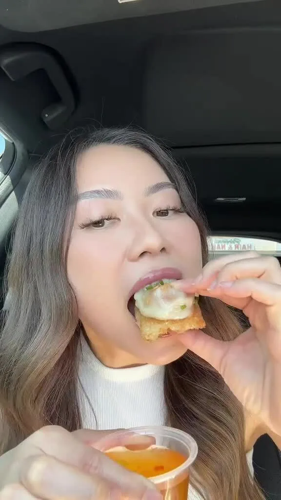 해외에서 ‘붐’을 일으키는 bánh ram ít