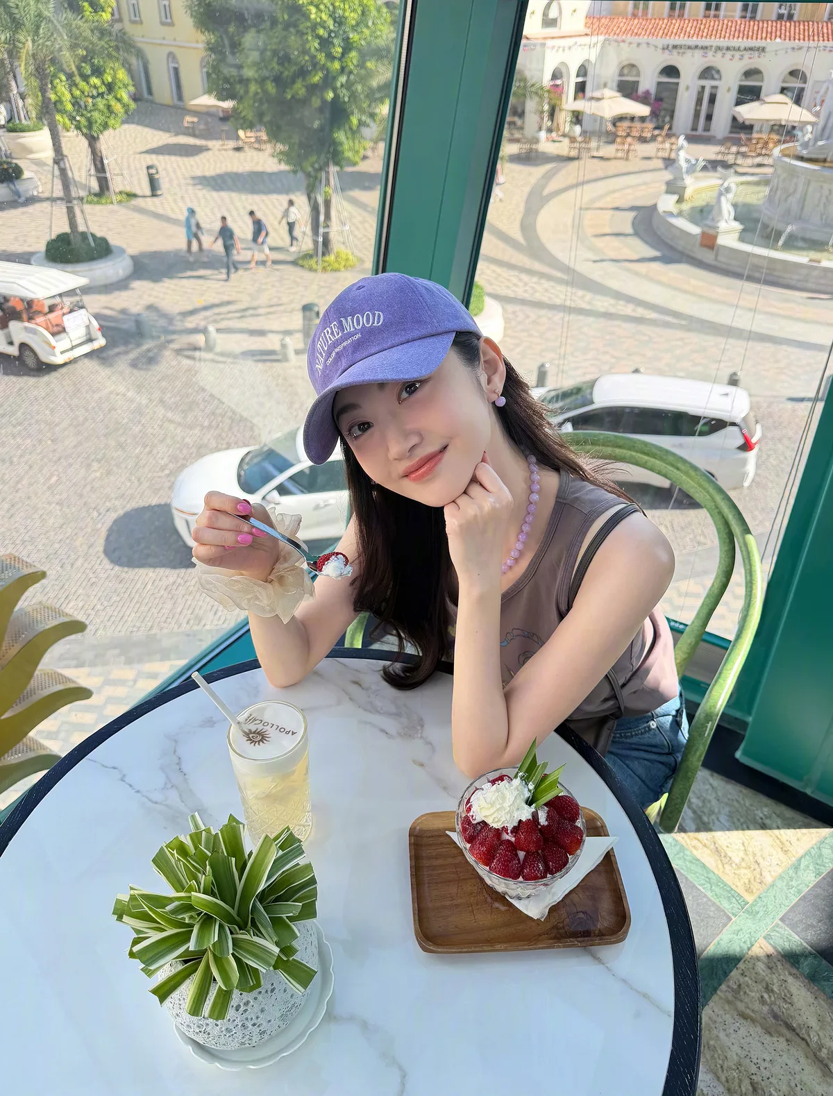 景甜, 푸꾸옥 바다에서 ’18세처럼’ 빛나