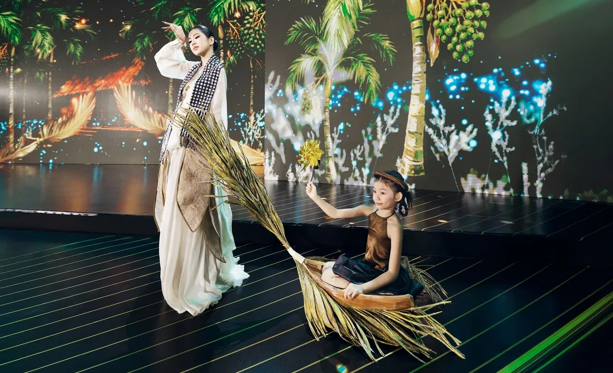 Miss Grand Vietnam 참가자들, 민족 전통 의상 선보여