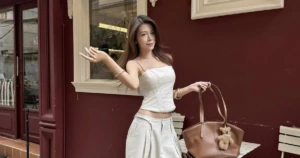넓은 팔라초 팬츠로 완성하는 압도적인 분위기