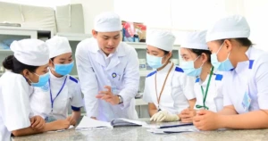 두 개의 공립대학이 1조 동 매출 달성, 한 곳은 지방대