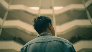 10년 된 구축 아파트인데 가격은 여전히 30억 동 넘어
