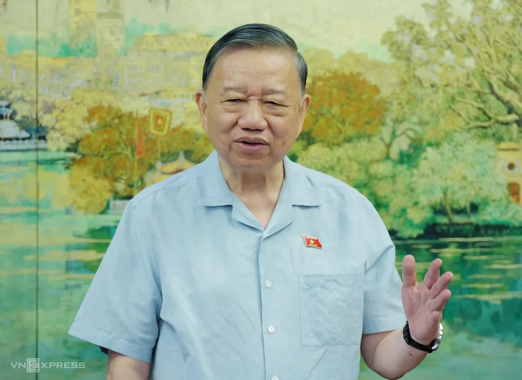 서기장 겸 국가주席, 하노이의 500km 지하철 조기 완공 기대