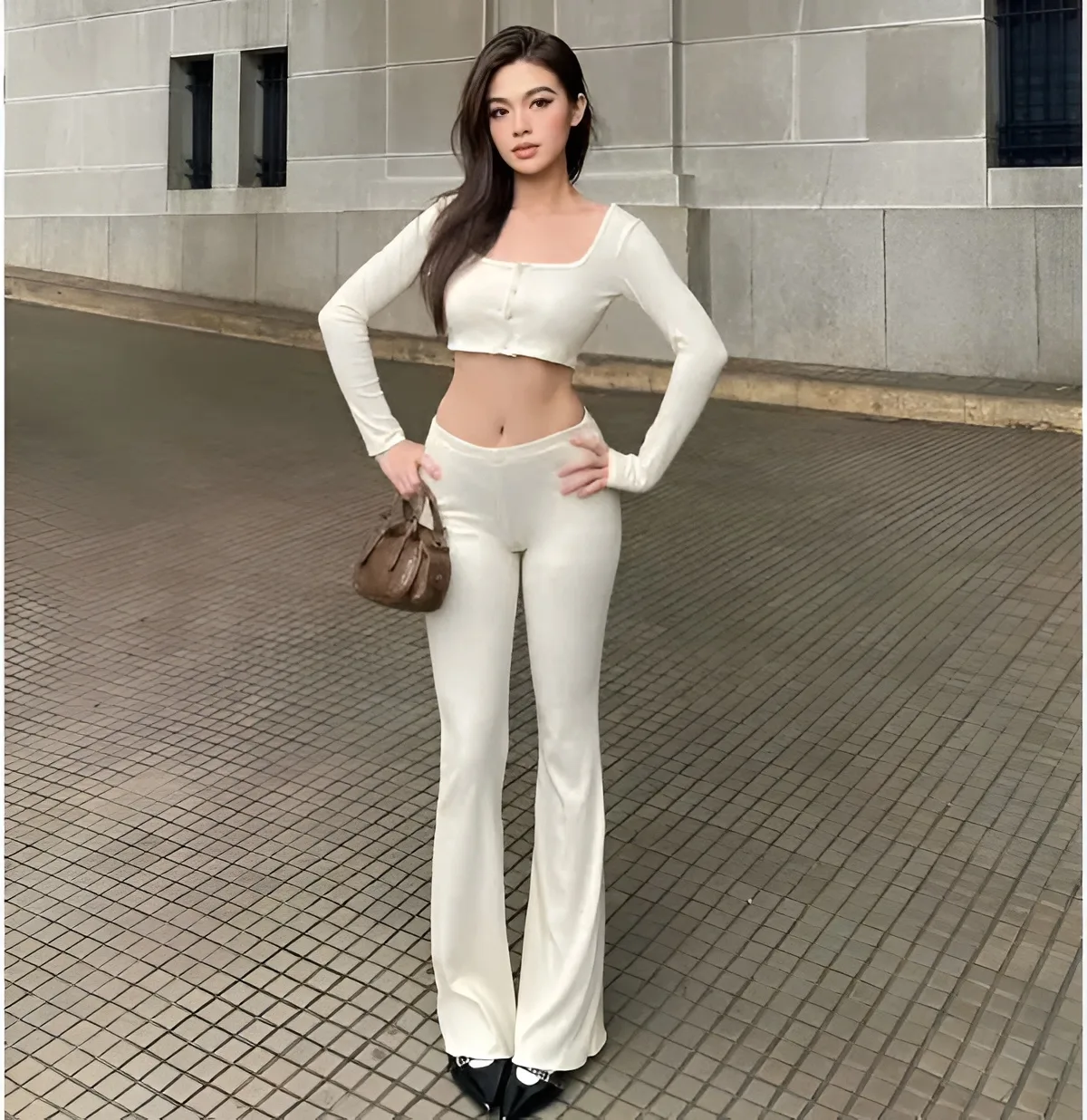 플레어 팬츠가 여전히 스트리트 패션 트렌드를 선도할까?