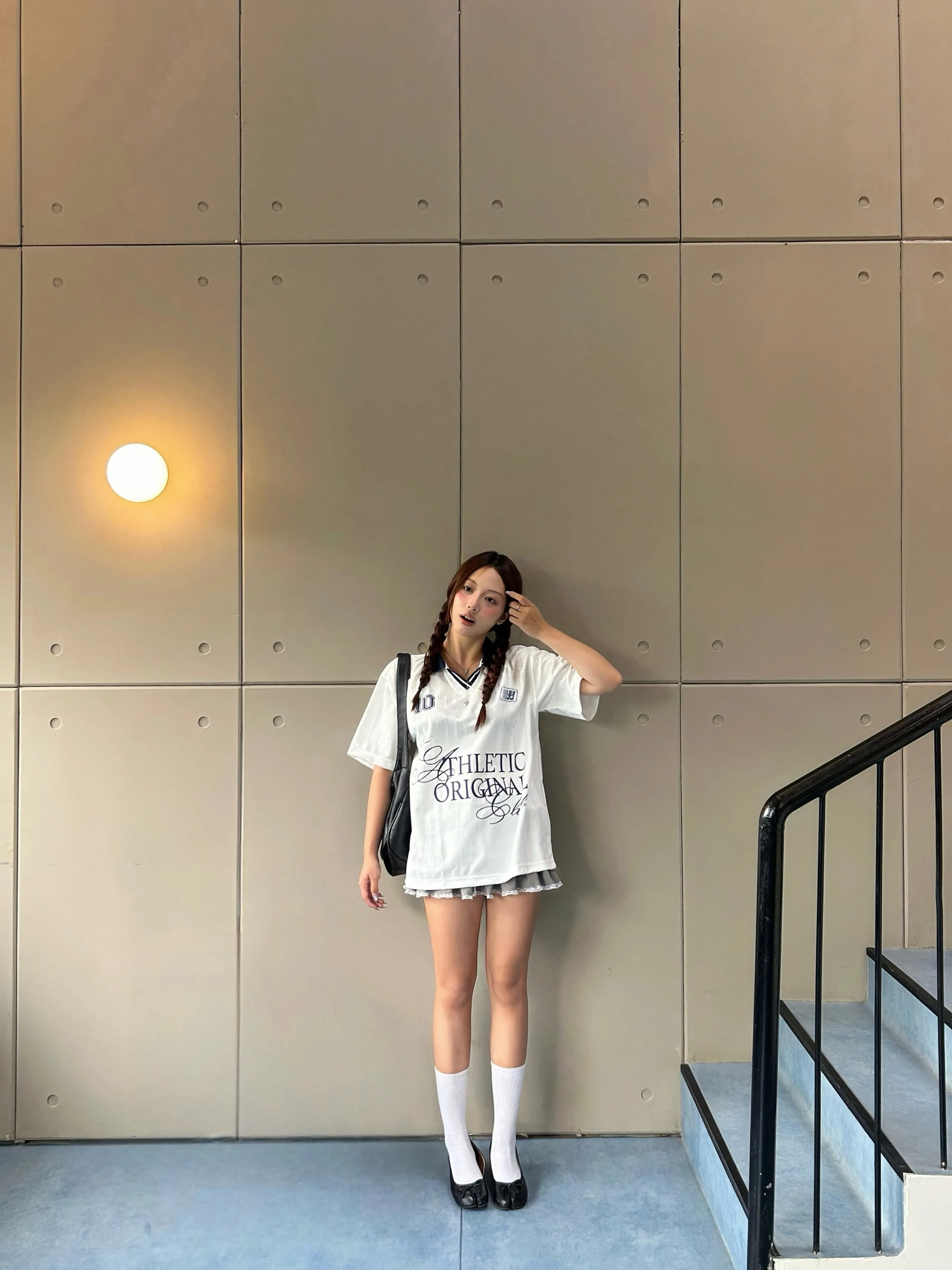 하이삭스 한 켤레로 거리 패션이 즉시 화사해진다