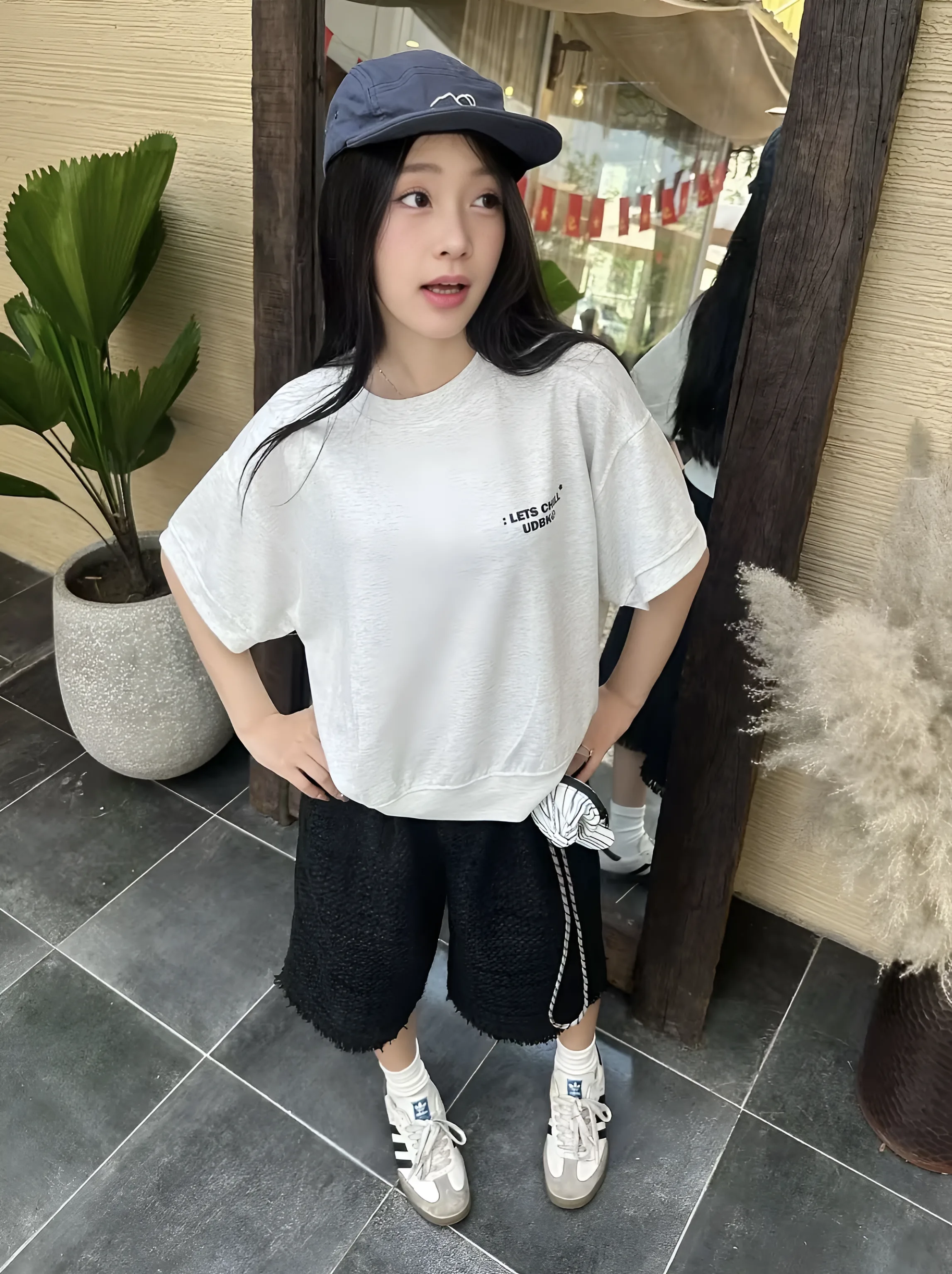 미니멀한 티셔츠, 멋을 아는 이들의 마음을 사로잡다