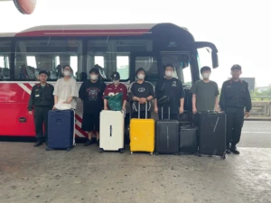 호치민에서 한국인 6명 전격 추방… 불법체류·임시거주 미신고 적발