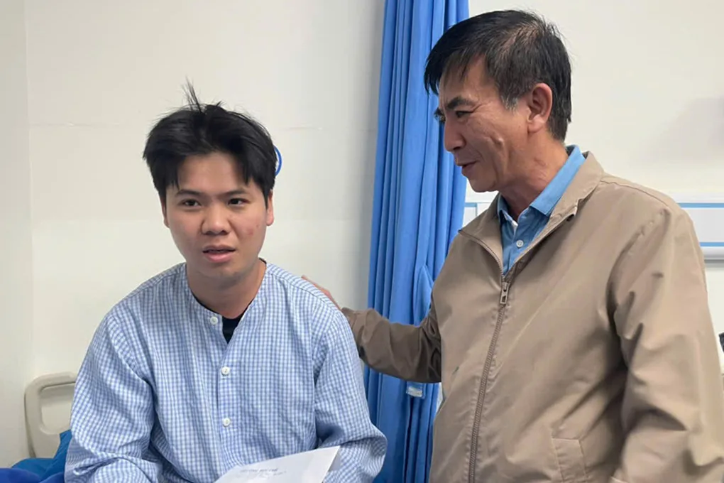 명절 귀성길 고속버스 전복으로 중단된 여정