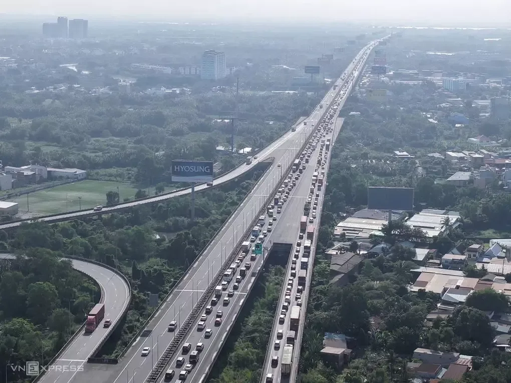 롱타인-저우자이 고속도로, 9월 2일 동나이발 호치민행 양방향 우선 운행