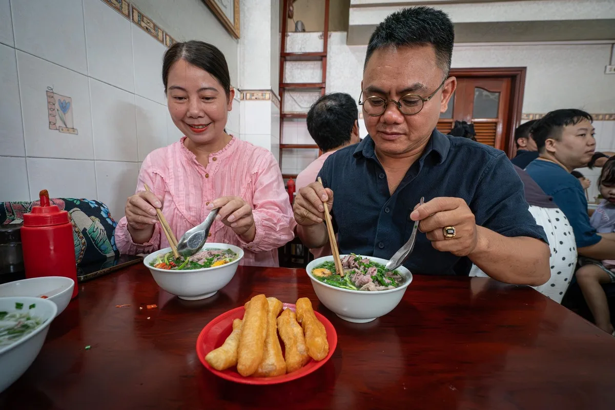 9·2 명절, 하노이 쌀국수 먹으려 줄서기