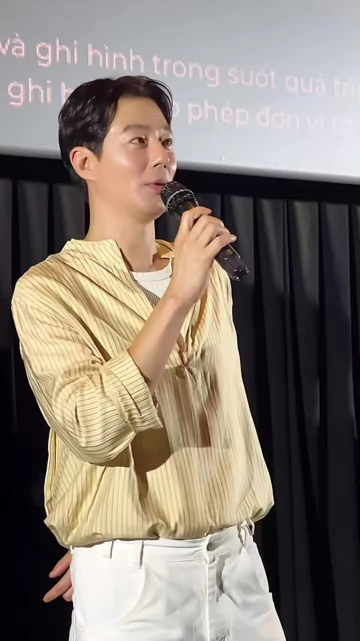 배우 조인성, 베트남 팬들과 만남