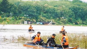 동나이성에서 홍수에 휩쓸린 여성 운전자 시신 발견