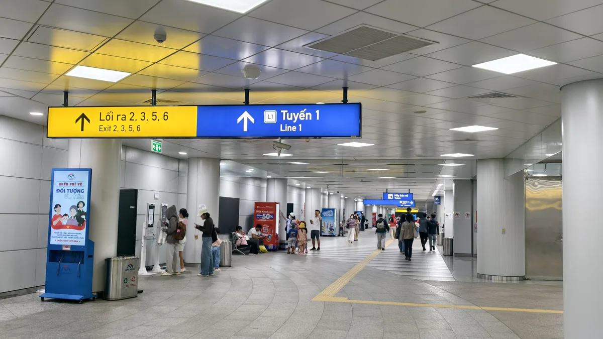 벤탄역 출구 번호만 표기…승객 100~200m 돌아가기도