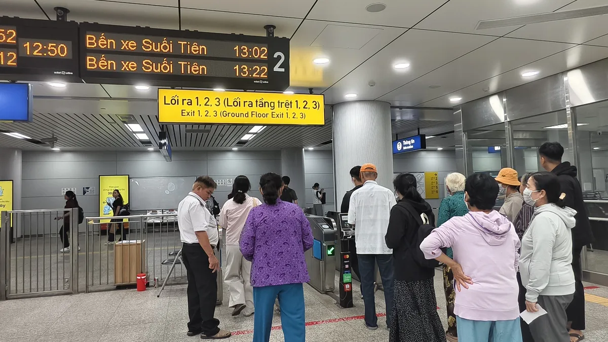 벤탄역 출구 번호만 표기…승객 100~200m 돌아가기도