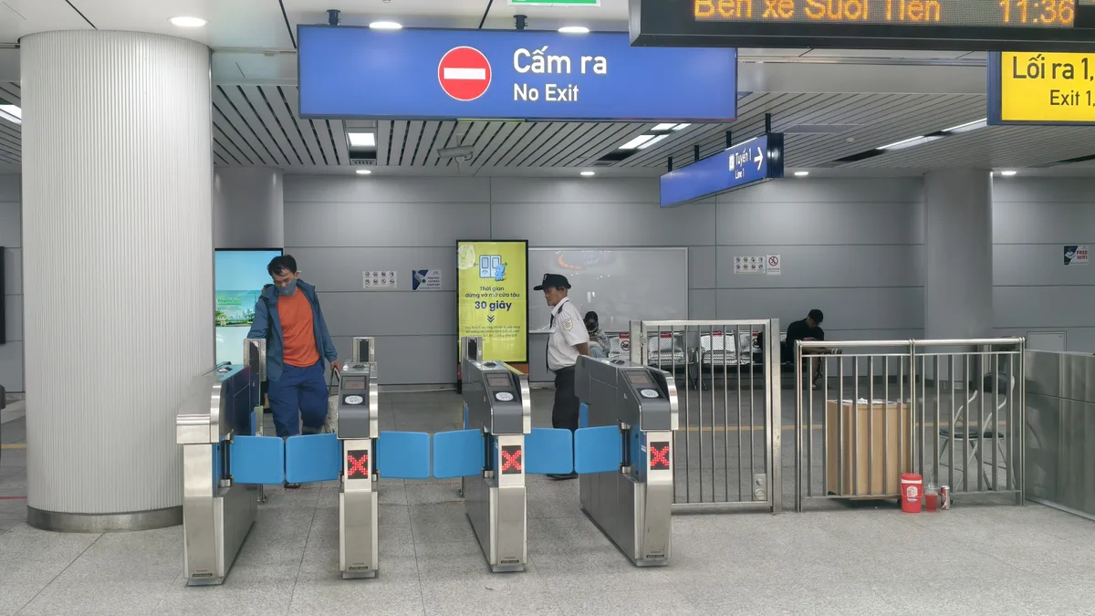 벤탄역 출구 번호만 표기…승객 100~200m 돌아가기도