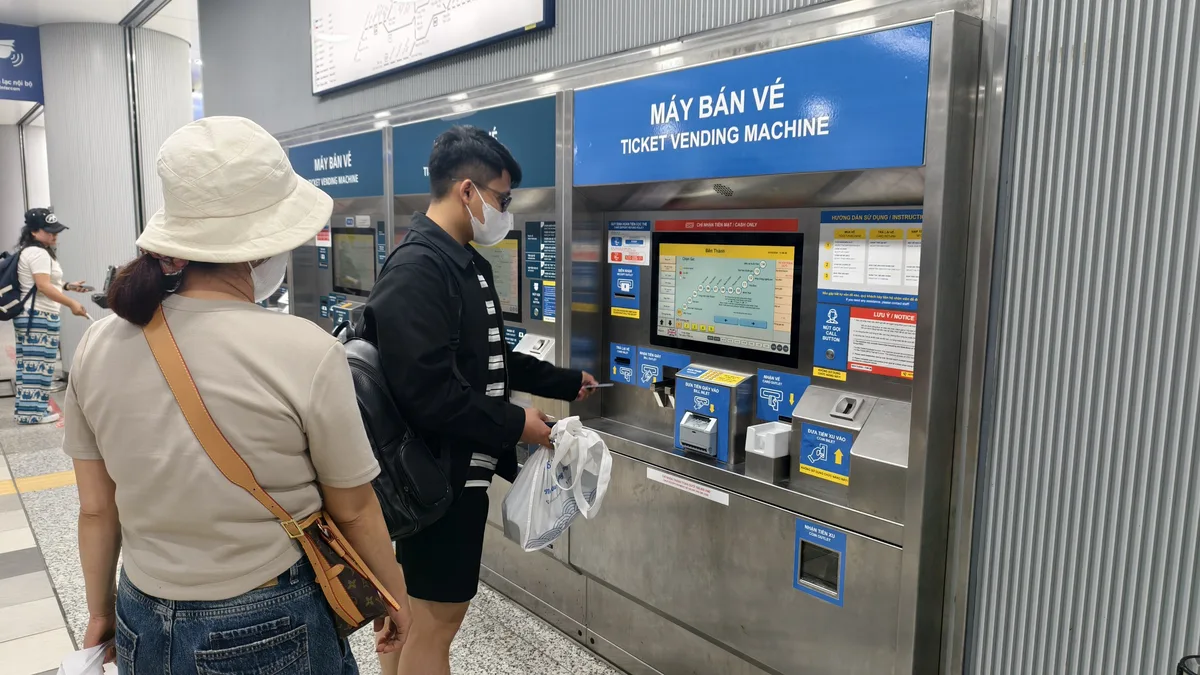 벤탄역 출구 번호만 표기…승객 100~200m 돌아가기도