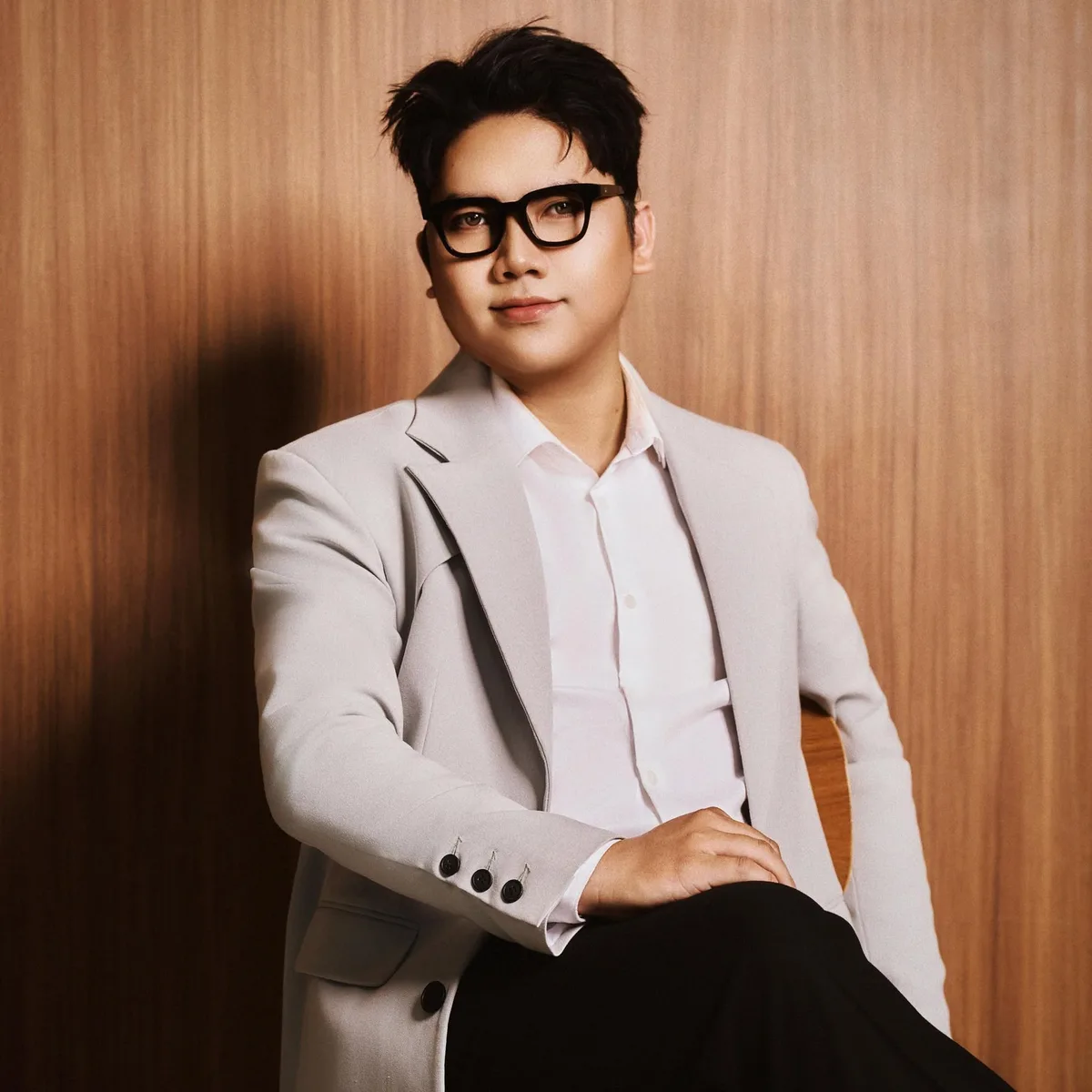 베트남 디자이너 하탄비엣, 화선우·자오루쓰 등 중화권 스타 무대·행사 의상 잇달아 제작