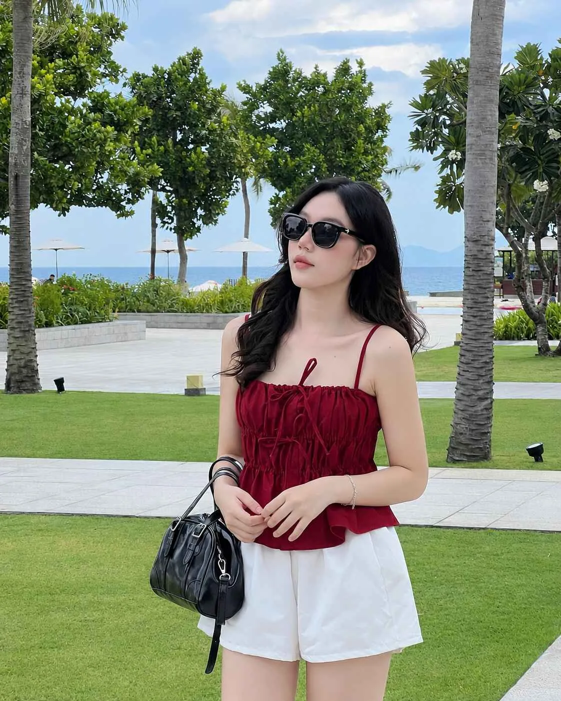 버건디 레드, 피부 톤 보정 효과로 사무실·파티 전 공간서 인기