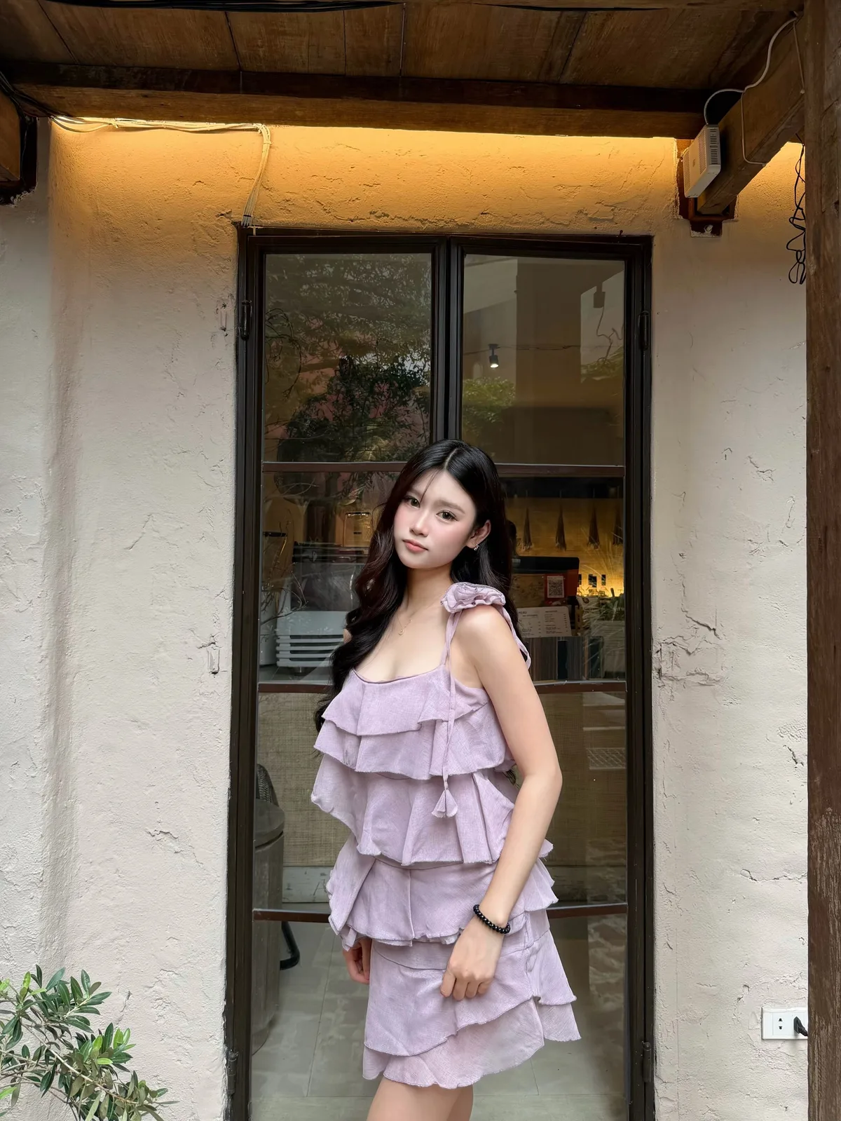 라벤더·파스텔 퍼플, 흰색 매치로 부드러운 여성미 완성
