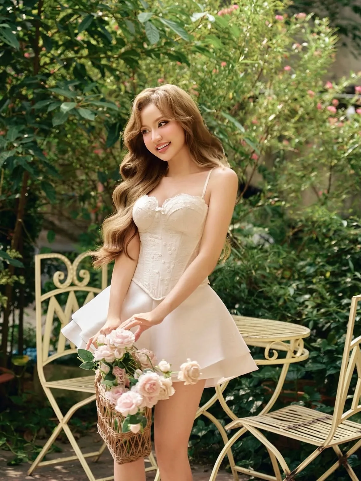 코르셋, 속옷에서 민트·크림 컬러 데일리 아이템으로 변신