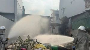 하노이 고물상 염소가스 누출로 40명 중독…중증 2명 박마이 병원 이송