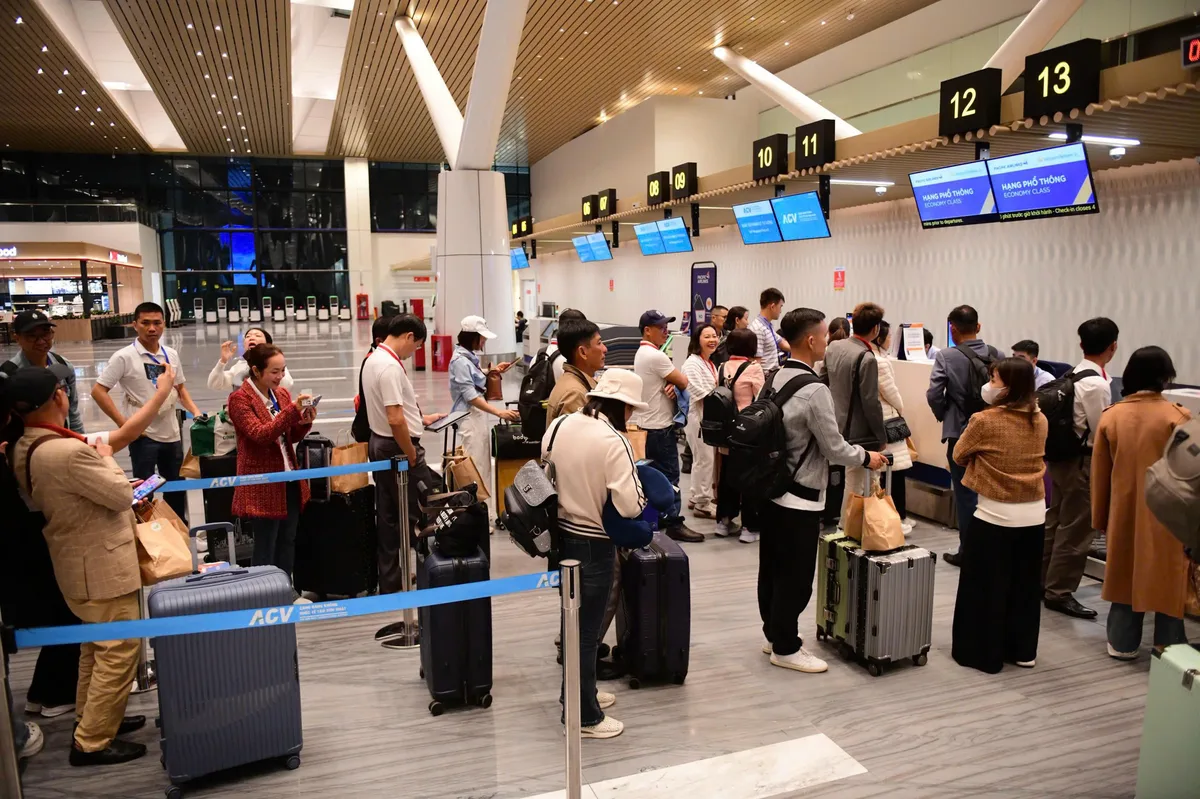 호치민시·공항공사, 2026~2030년 신규 노선 개척·롱탄 공항 연결 추진